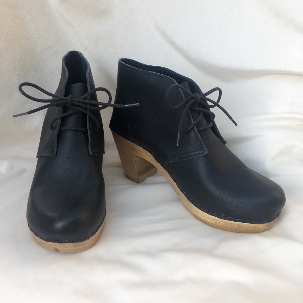 No. 6 Black Lace-up Clog Boots with Heel